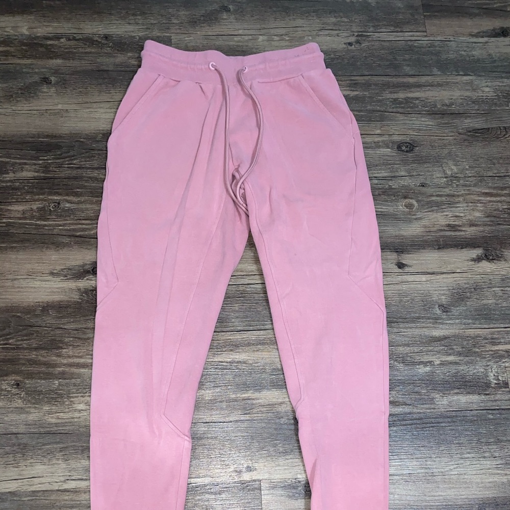 Alphalete premium joggers